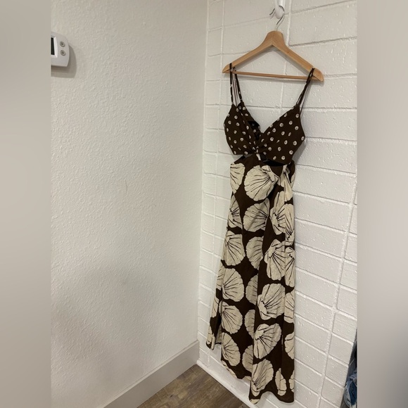 NWT Abercrombie and Fitch The A&F Julia Slip Cutout Maxi Dress in brown print - Picture 2 of 4